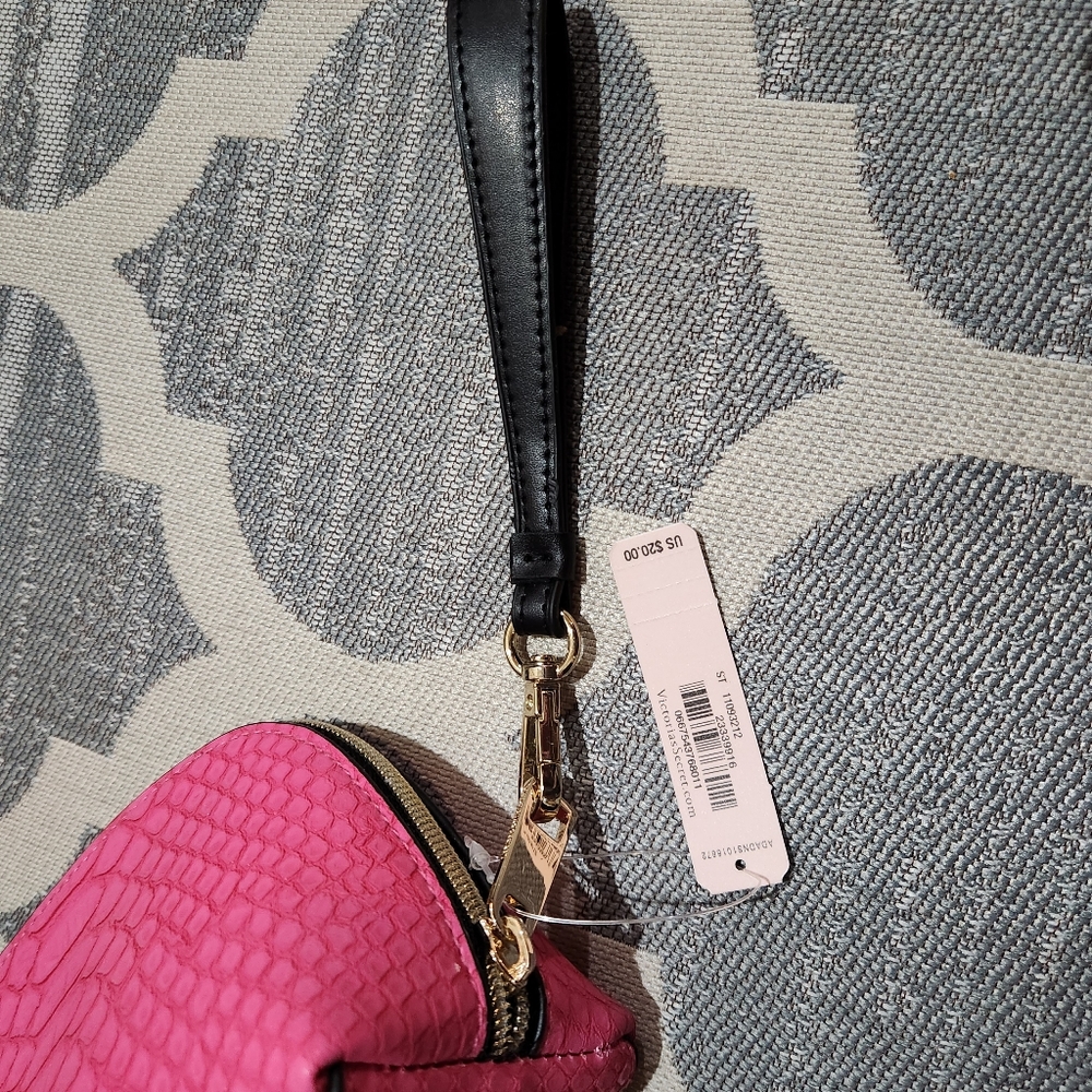 NEW Victoria's Secret cosmetic bag with detachable wristlet strap - Hot Pink - Picture 4 of 10